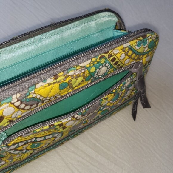 Vera Bradley Wallet Eloise Turnlock Wristlet Lemon Parfait Green Yellow Floral - Picture 6 of 7